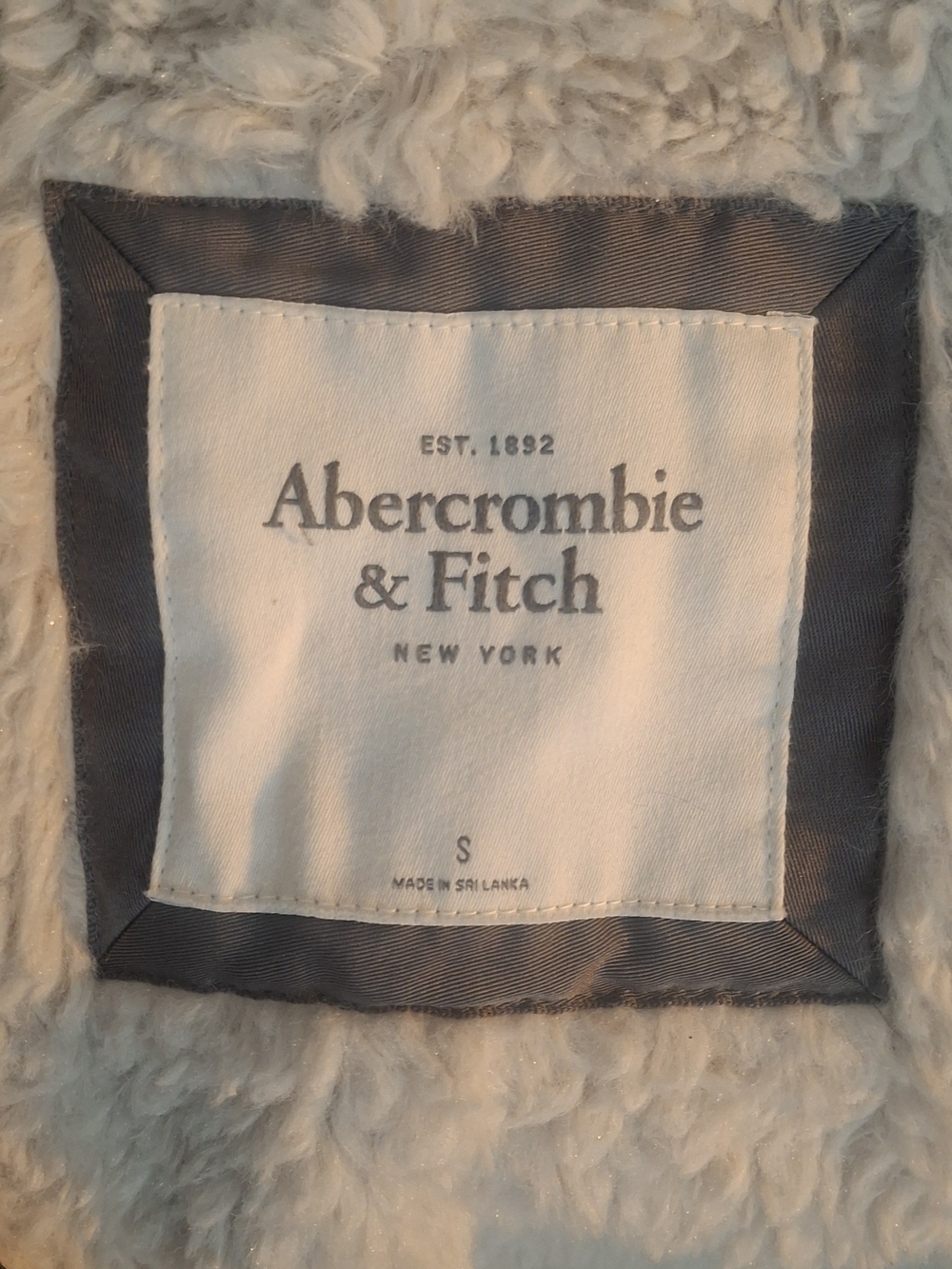 Abercrombie & Fitch Sherpa Jacket - Cream with Gray Trim